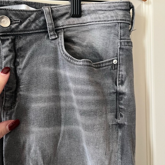 Zara Designer, Gray, Distressed Jeans Women’s Size 10 - Picture 8 of 16